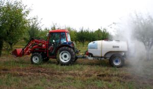 APLIKÁCIA CHEMICKÝCH PRÍPRAVKOV URČENÝCH NA CHEMICKÚ PREBIERKU JABLONÍ